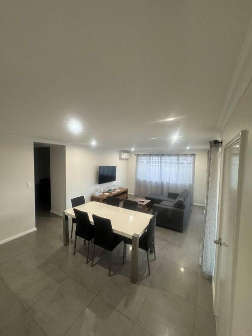 Golfers Dream 300m To The Holiday home *