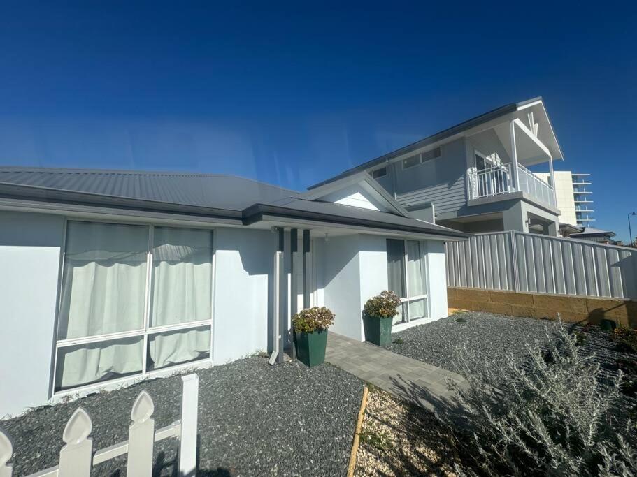 Holiday home Golfers Dream 300m To The Dawesville